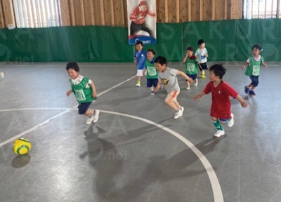 年中・年長が楽しくサッカー！