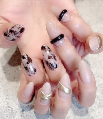 豊富なスキルで指先を彩る。