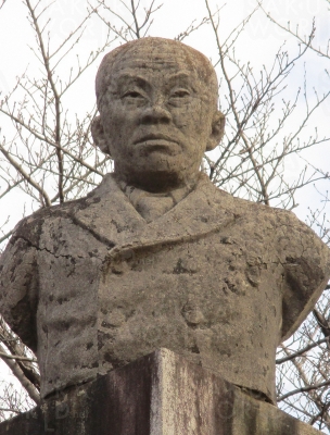 山田省三郎像（四ツ屋公園、岐阜市）