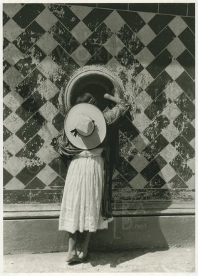 《舞踏家たちの娘》1933年 ⓒColette Urbajtel / Archivo Manuel Álvarez Bravo, S.C.