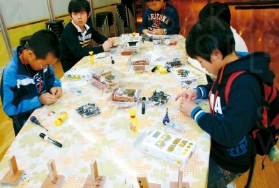 ※写真 は、過去の体験の様子
