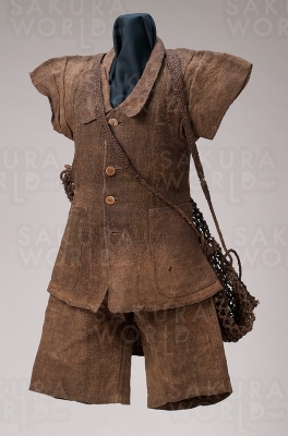 横井さんが作った 洋服と背負い袋 （正面）