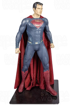 BatmanVSuperman Dawn of Justice 2016 Superman Costume worn by Henry Cavill ™ &  © DC Comics. (s22)