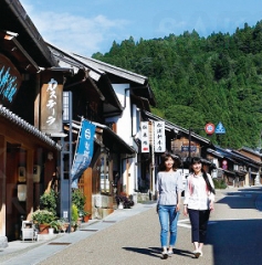 ドラマで話題の恵那市岩村町で「おとく」に散策