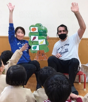 体と耳で生の英語リズムを体感！