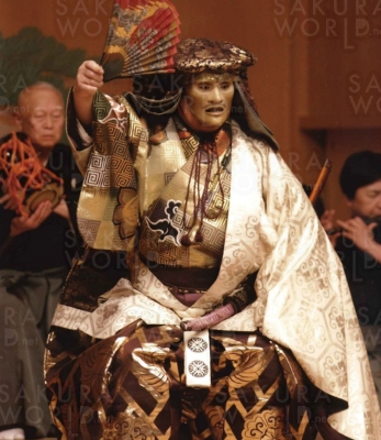 能「頼政」《半能》写真提供:久田勘鷗