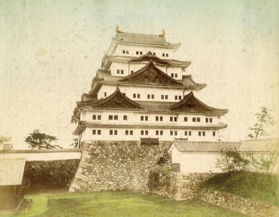 写真「大天守 東から」 明治20年頃（1887） 個人蔵