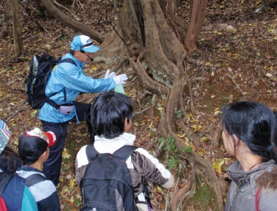 まちなか案内人と行く「金華山歴史探訪登山」